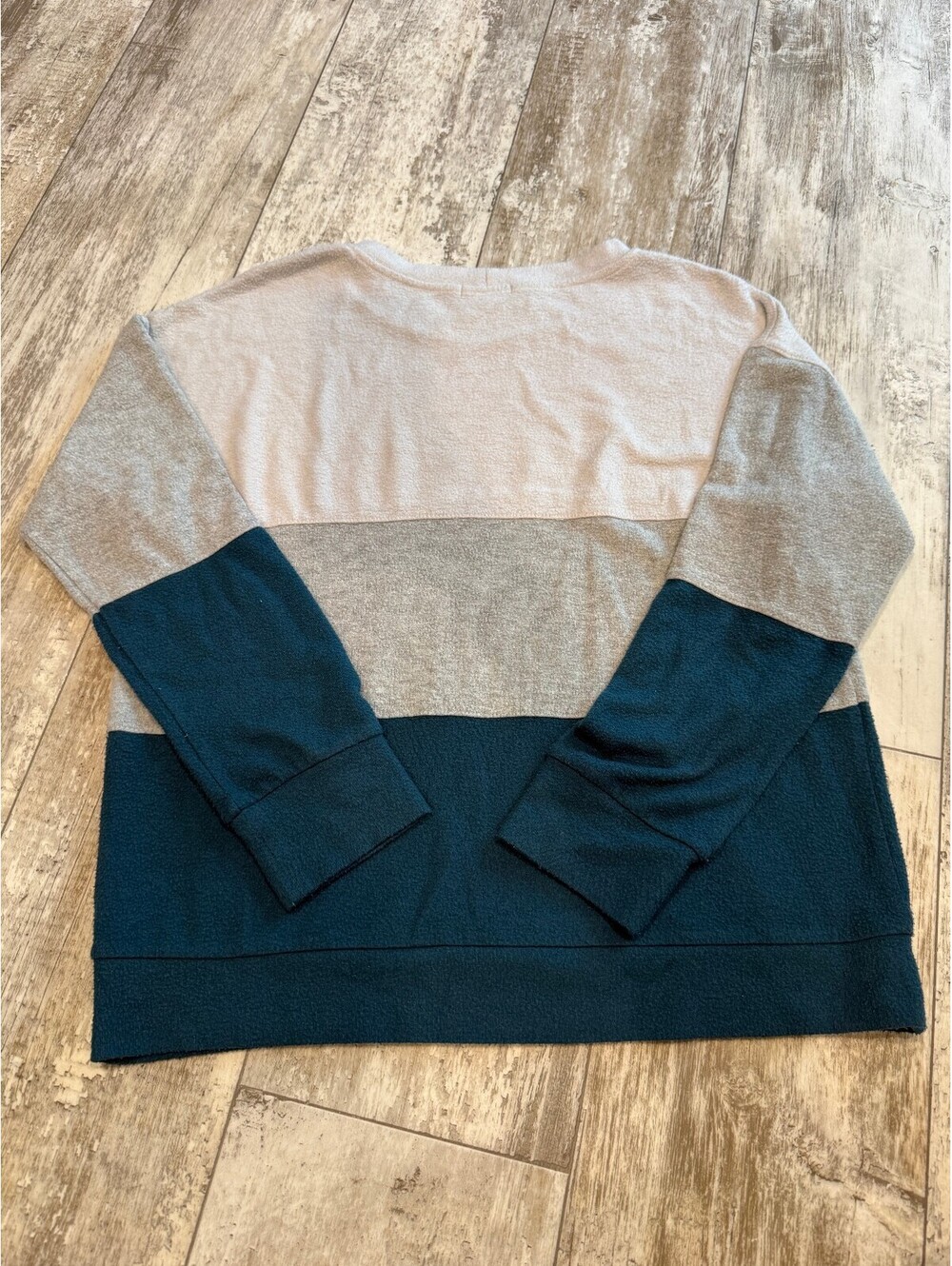 Nine Britton L Gray Teal Colorblock Sweatshirt Cozy